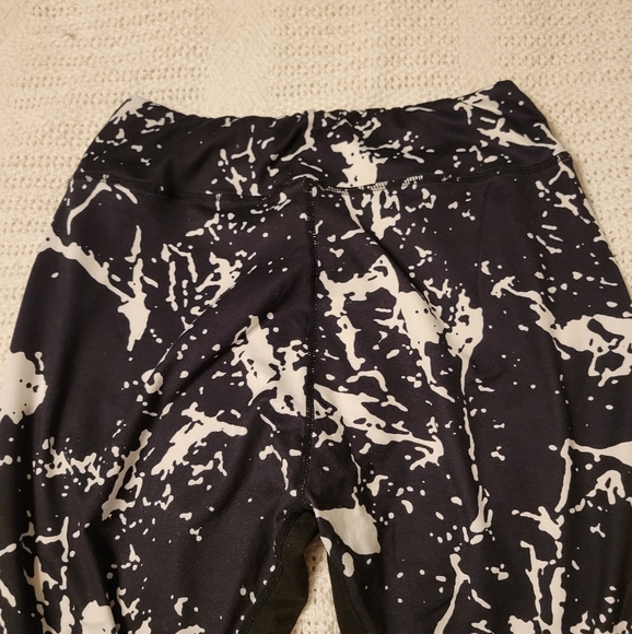 SHEIN TIE DYE LEGGINGS - Picture 6 of 6